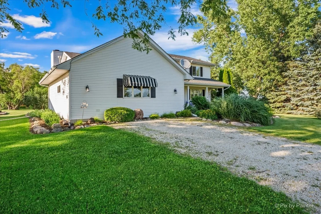 Photo of 49W972 Peterson Road