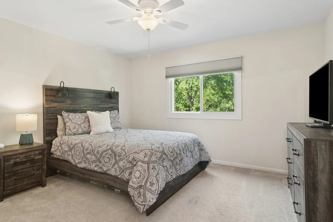 Photo of 634 Raintree Road