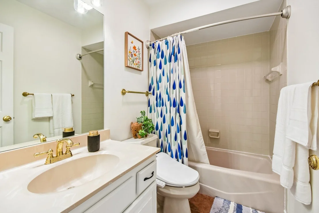 Photo of 1559 Abbotsford Drive
