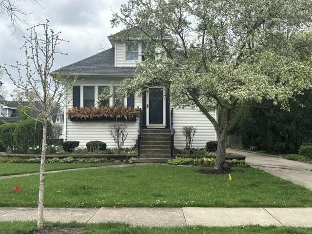 Photo of 200 N Geneva Avenue