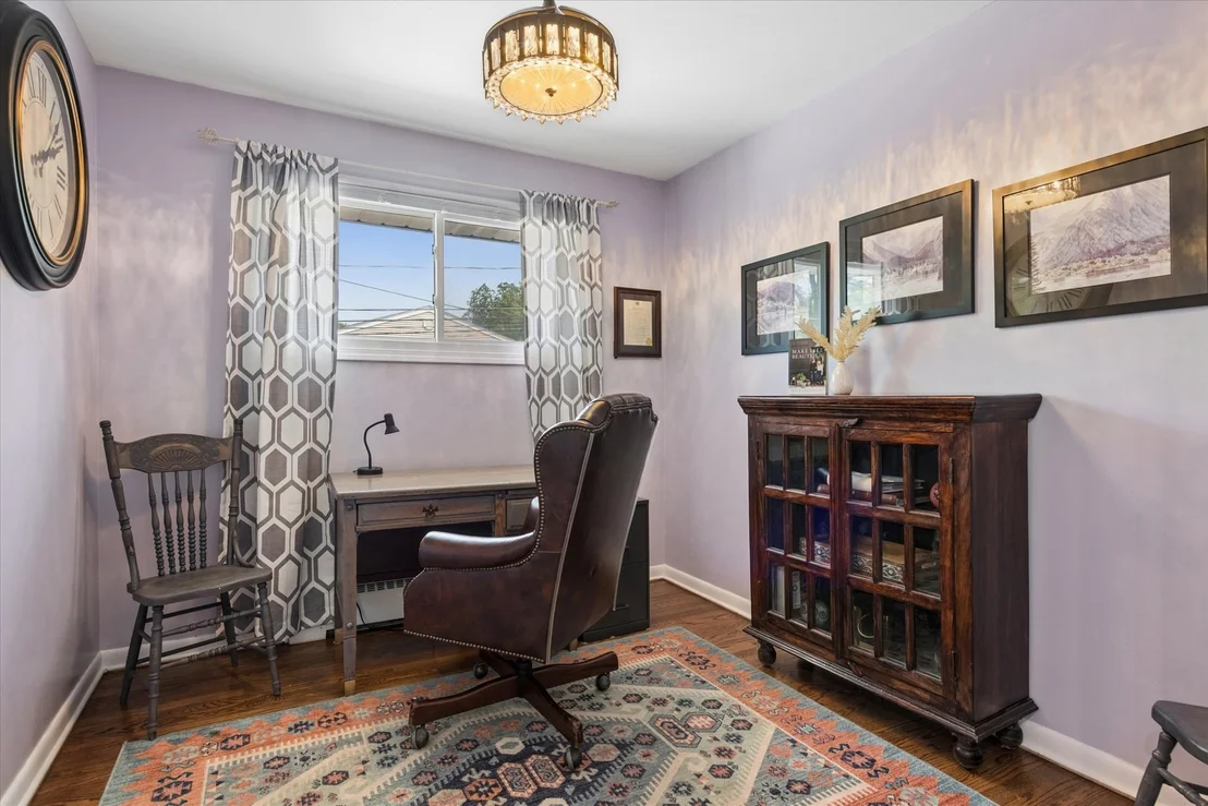 Photo of 1041 Longmeadow Drive