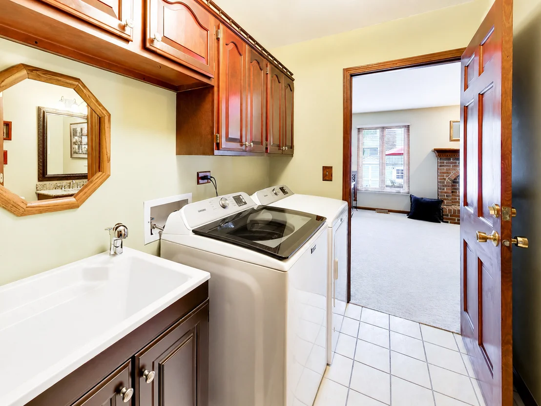 Photo of 1265 N Scarlet Drive