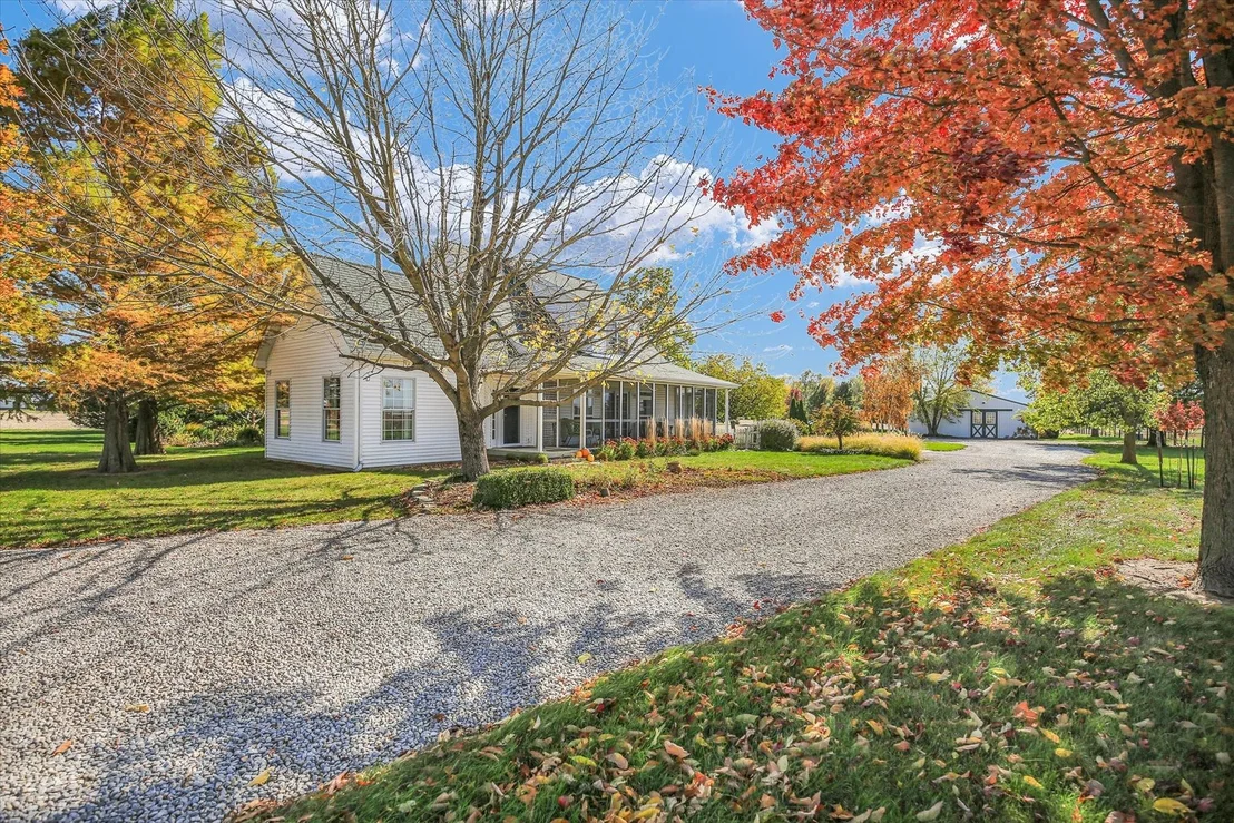 Photo of 561 County Road 700 N