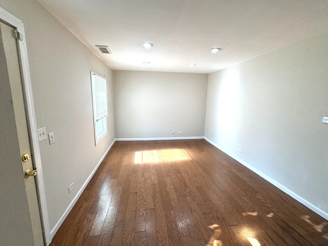 Photo of 1851 Mckool Avenue