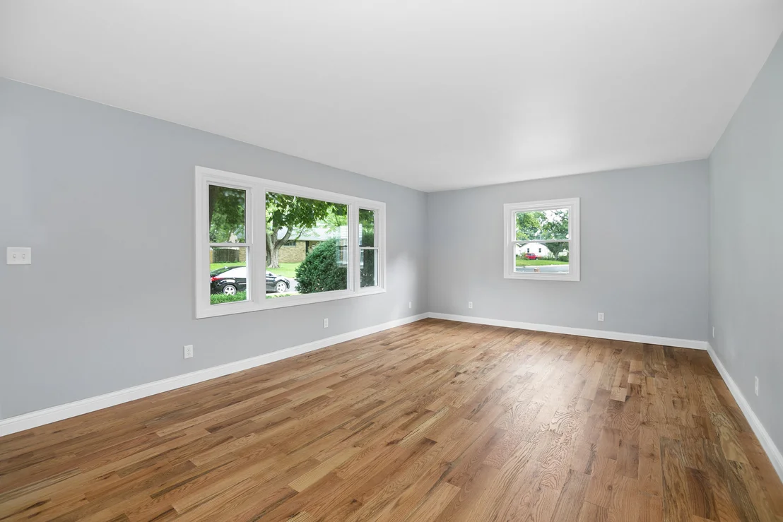 Photo of 654 W River Street