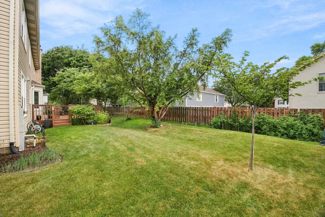 Photo of 1011 E Amberwood Circle