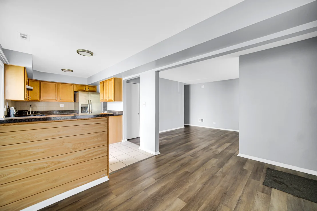 Photo of Unit 0 at 1793 Queensbury Circle