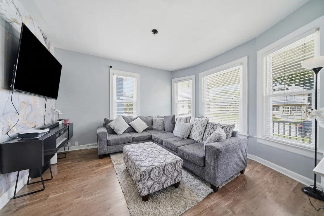 Photo of 483 Barrett Street