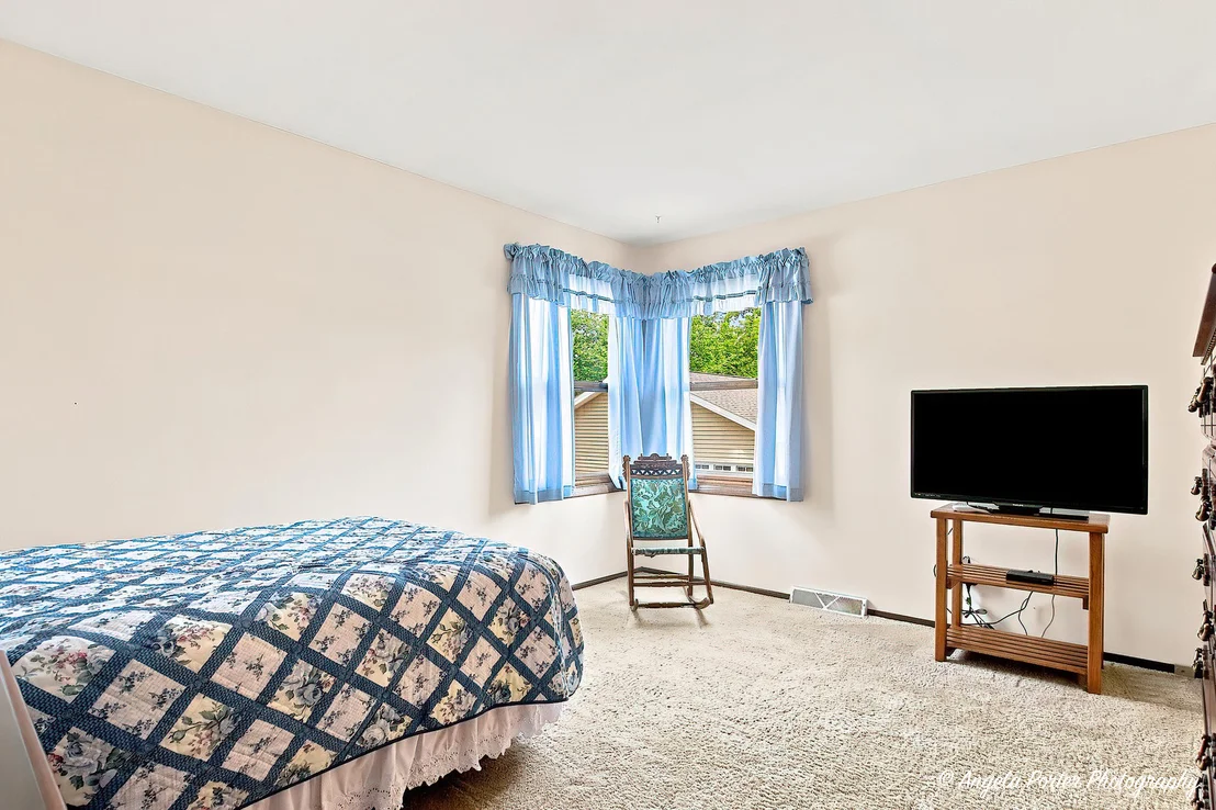 Photo of 25596 W Wacker Drive