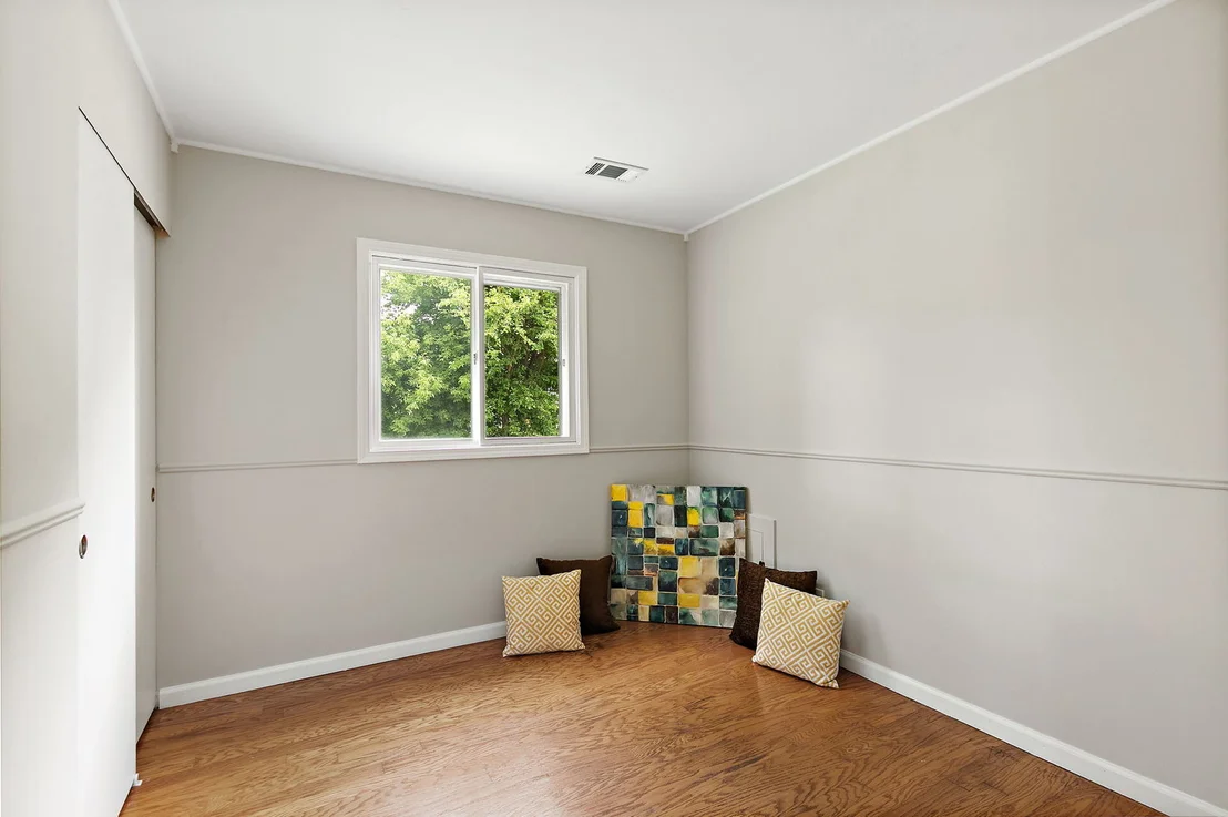 Photo of 1000 Woodside Drive