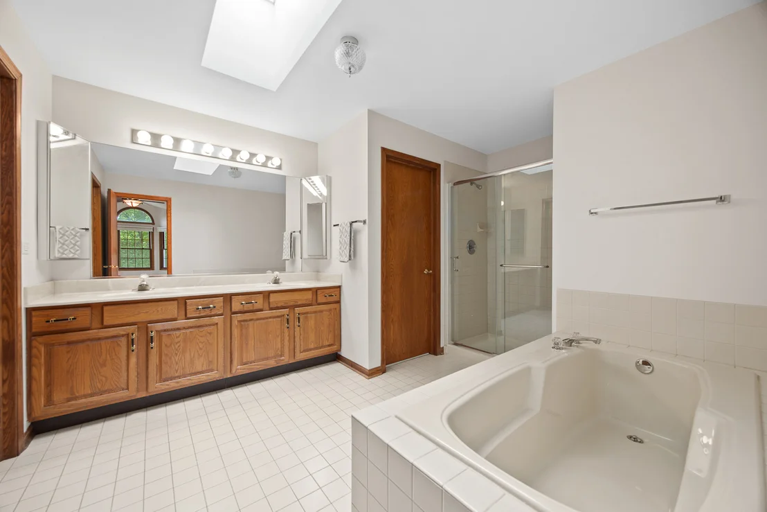 Photo of 533 Springwood Lane