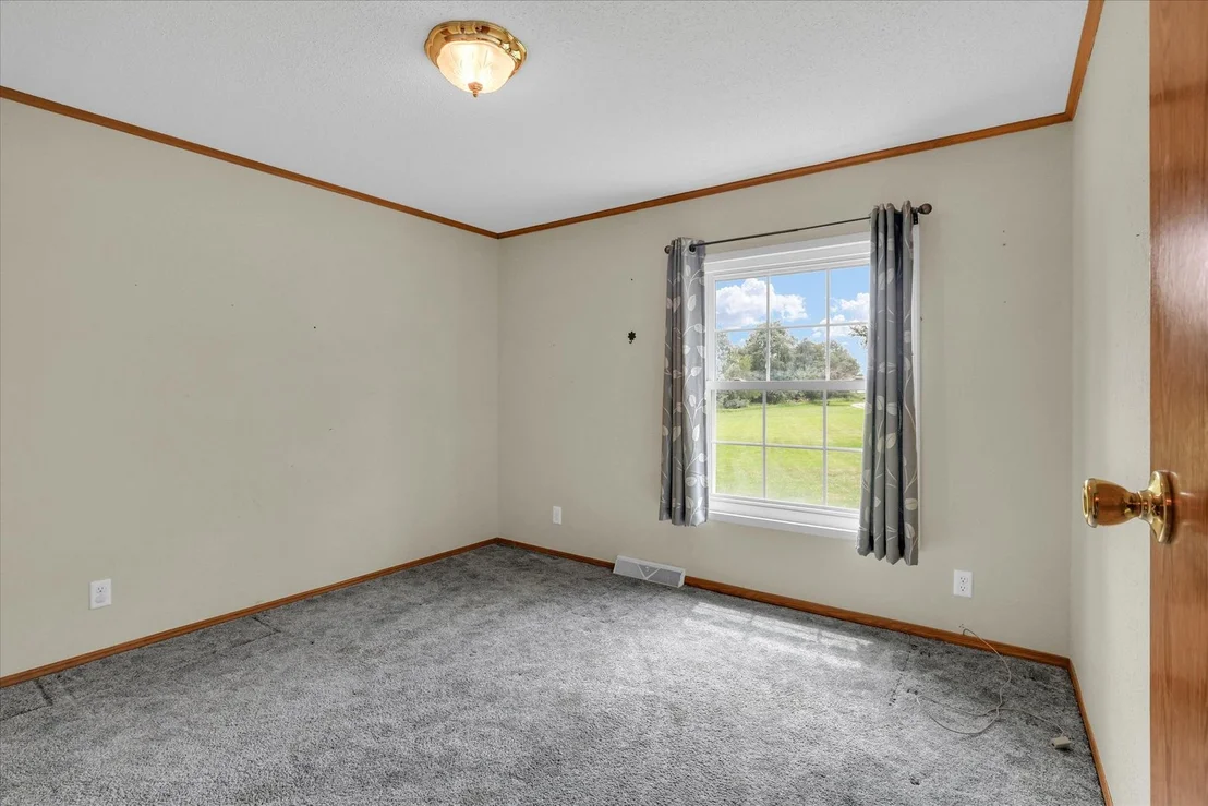Photo of 425 County Road 1575 E