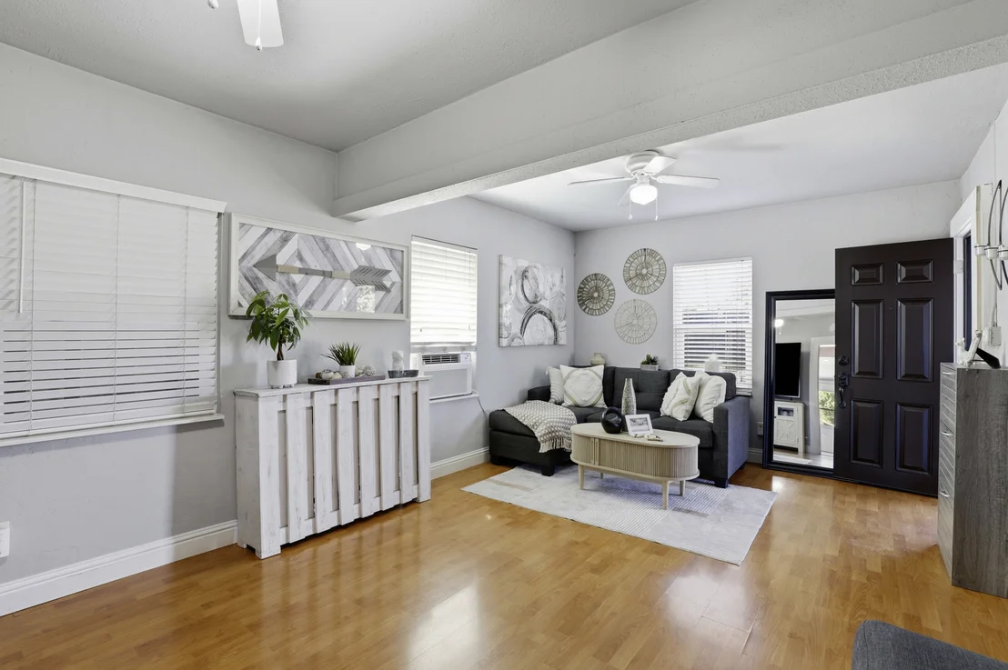 Photo of 827 Central Avenue