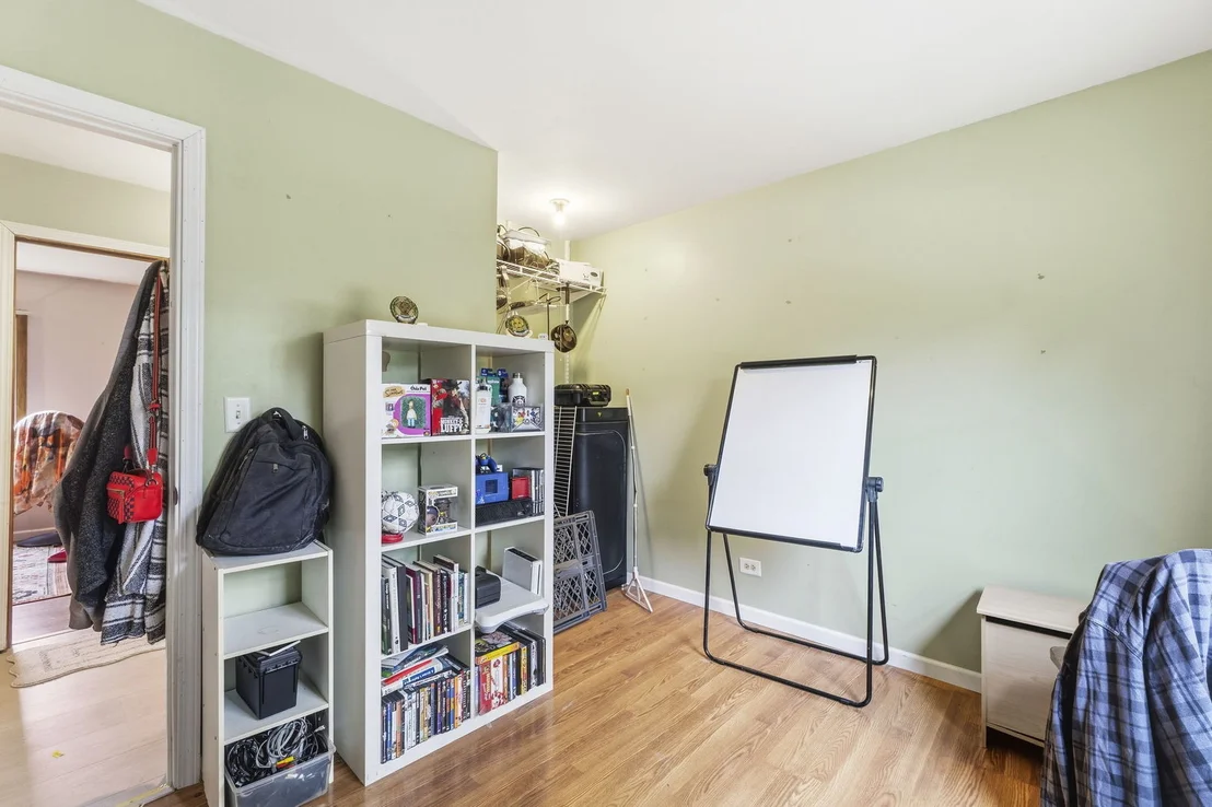 Photo of 863 Poplar Lane