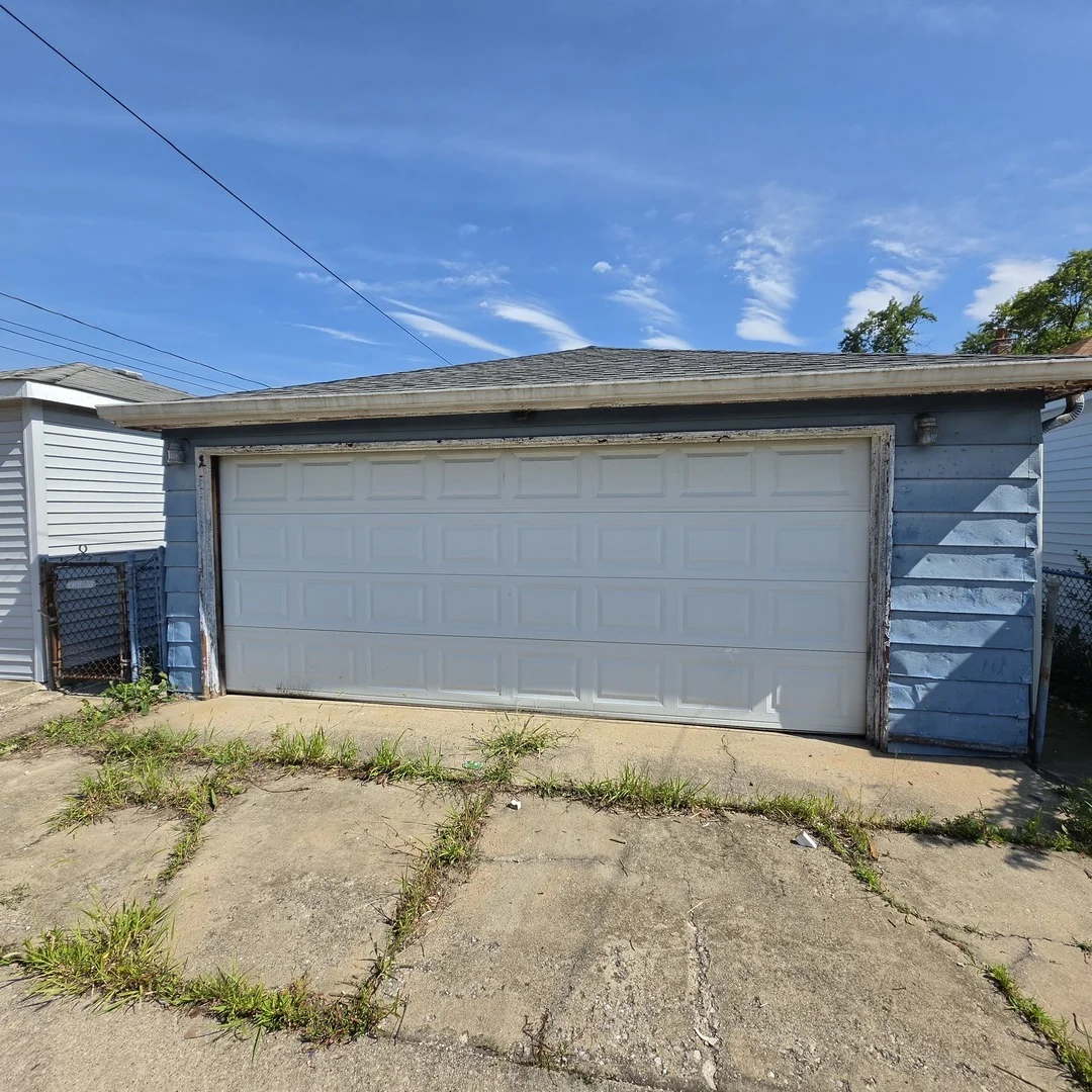 Photo of 423 W 96th Place