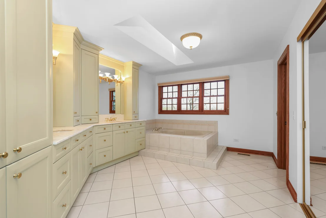Photo of 4143 Three Lakes Court