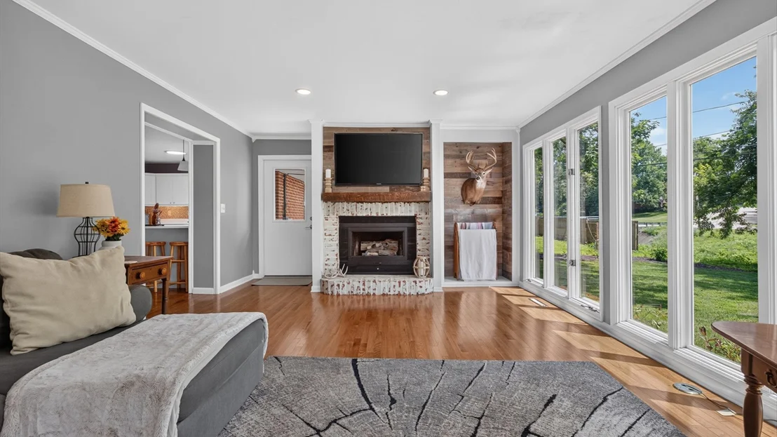 Photo of 1402 Maplewood Drive