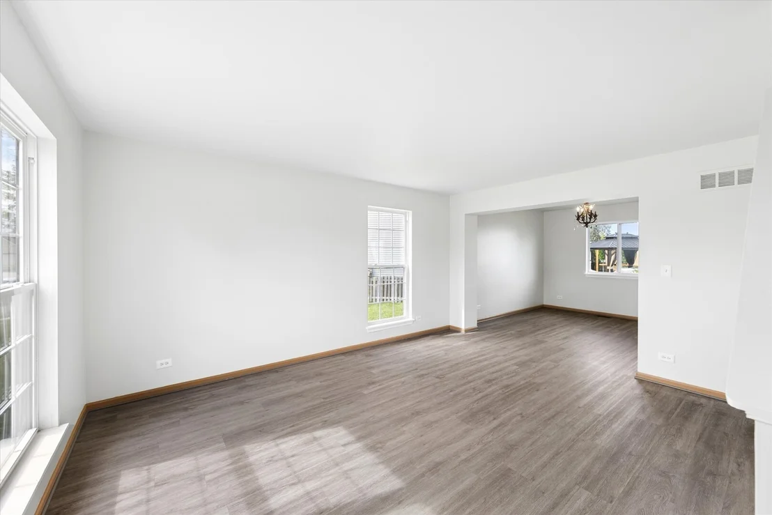 Photo of 7805 MOSSHEATHER Drive