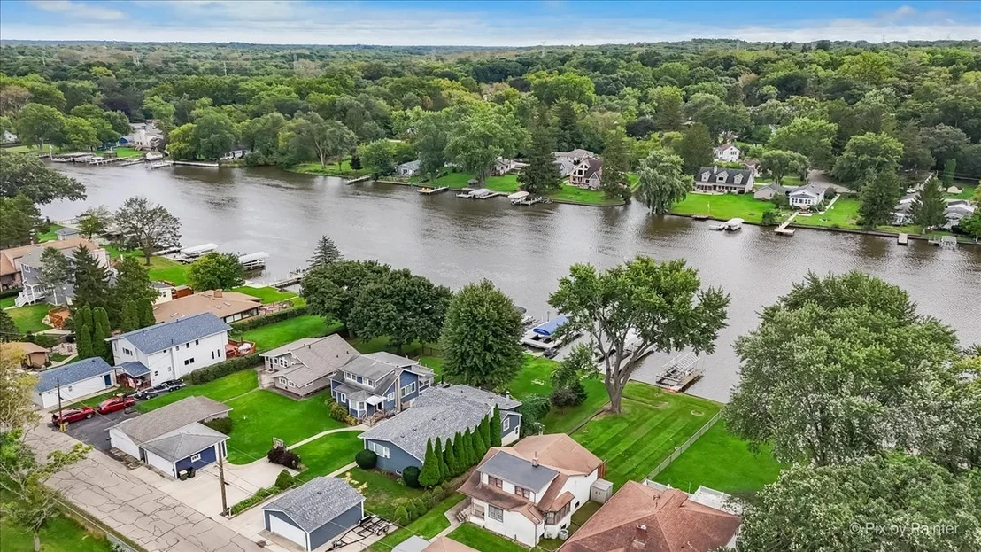 Photo of 2409 Grove Lane