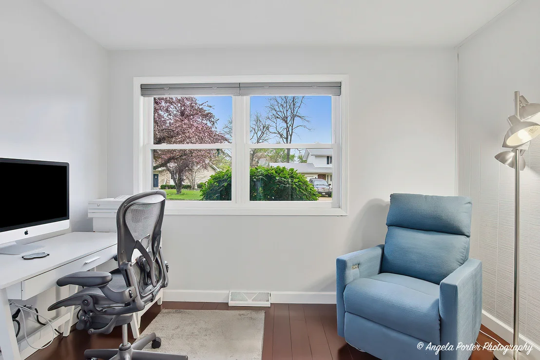 Photo of 412 Surrey Lane