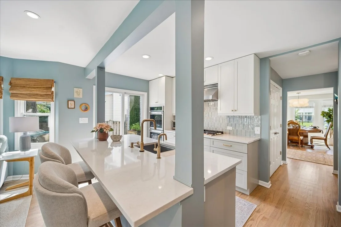 Photo of 1105 Blackthorn Lane