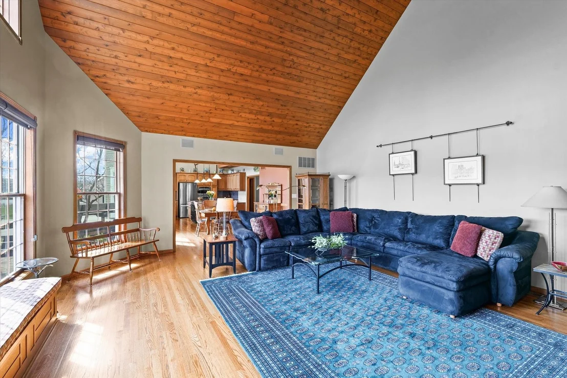 Photo of 2204 Edgewater Place