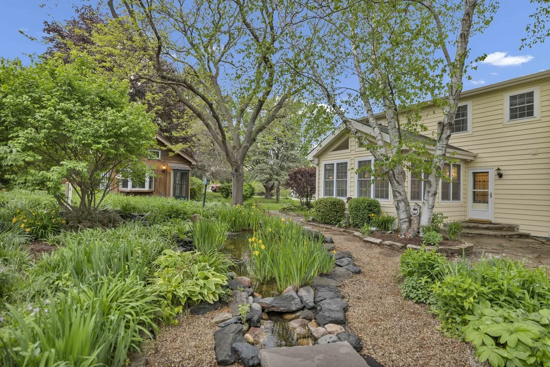 Photo of 38W643 Bittersweet Lane