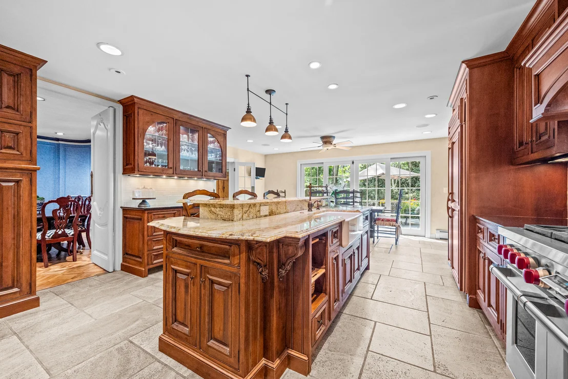 Photo of 908 Elm Place