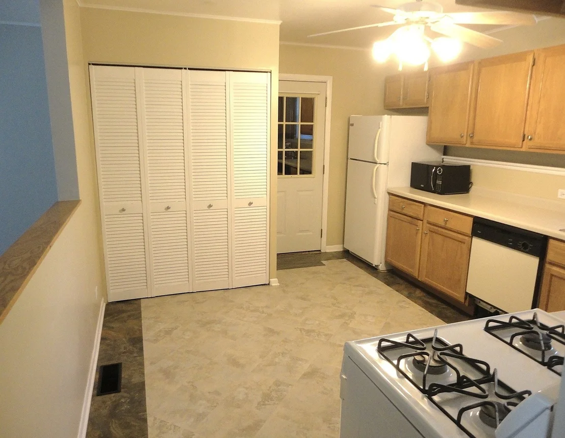 Photo of 6325 Dunham Road