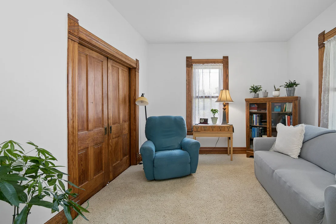 Photo of 125 W 1st Avenue
