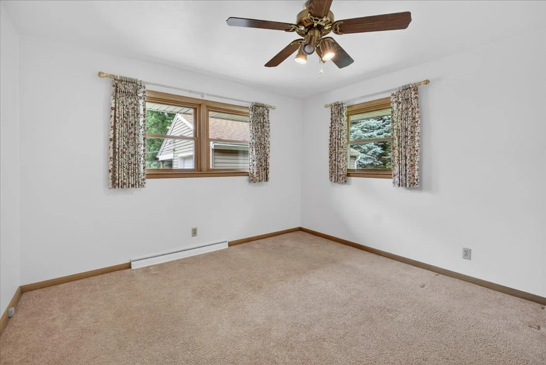 Photo of 404 Fairview Boulevard