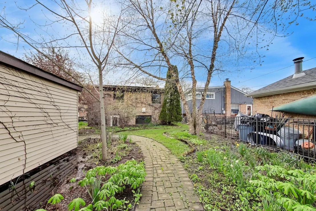 Photo of 325 Dodge Avenue