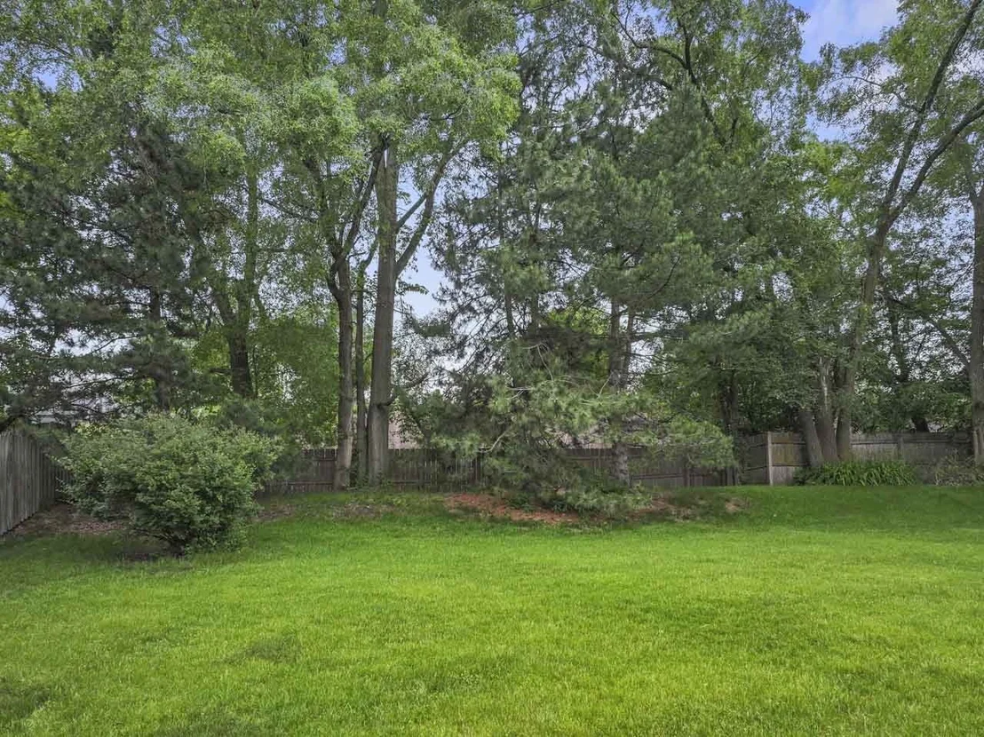Photo of 1155 Charter Oaks Drive