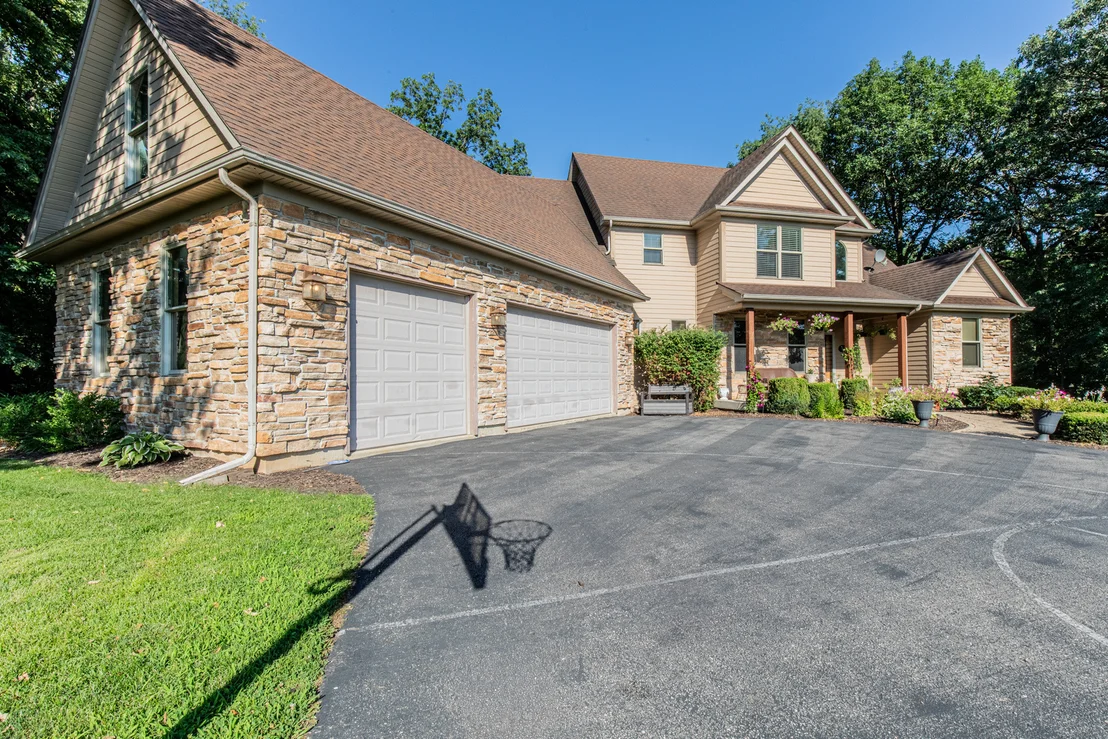 Photo of 4040 River Ridge Lane
