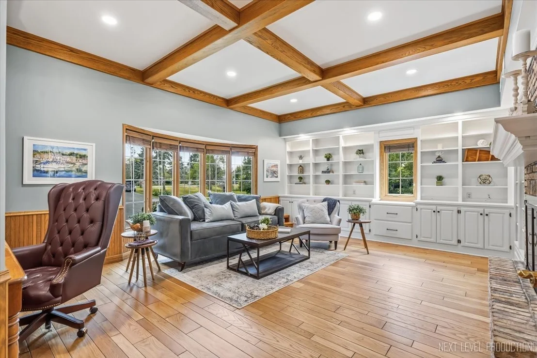 Photo of 3663 Wolf Road