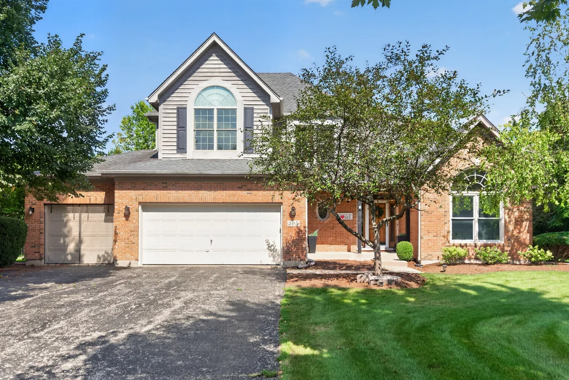 Photo of 305 Windsor Circle