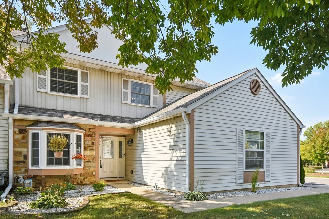Photo of 345 Ascot Lane