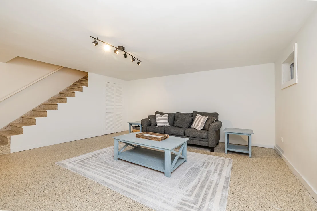 Photo of 5216 Riverview Drive