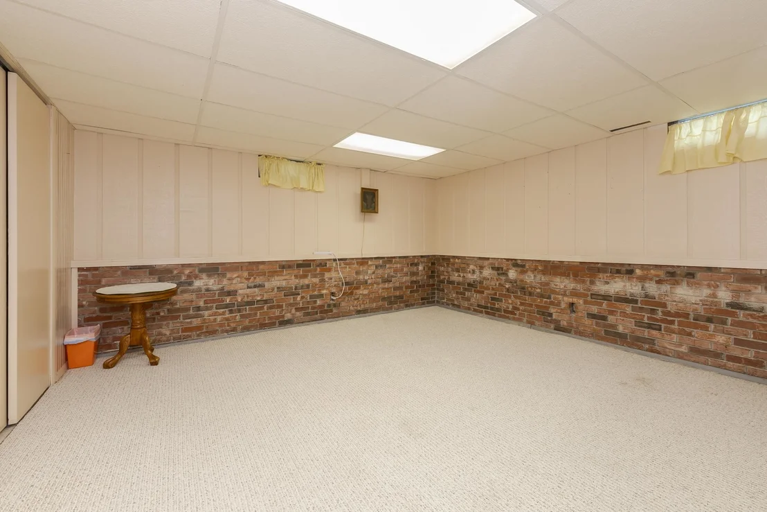 Photo of 1604 Six Points Road
