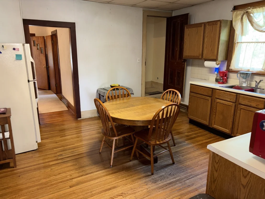 Photo of 211 N Seminary Street
