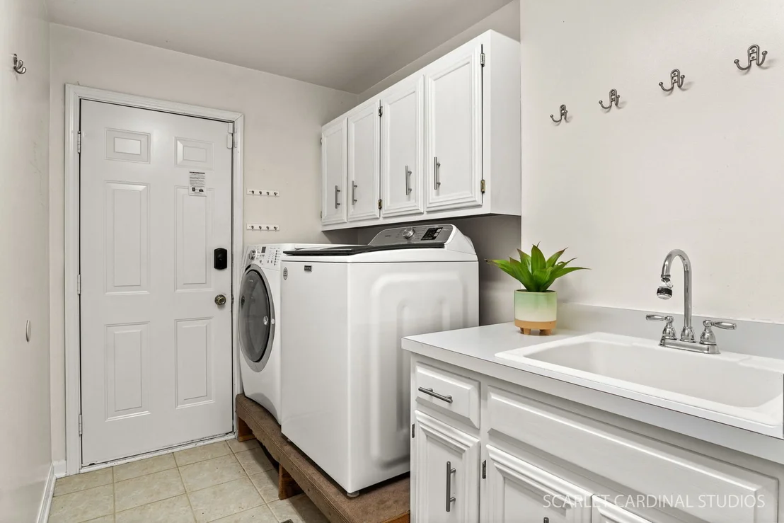 Photo of 1600 Harris Drive