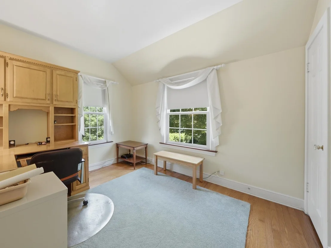 Photo of 1319 Bunker Avenue