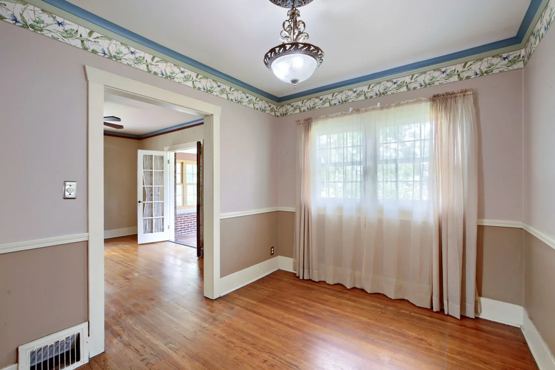 Photo of 345 Vincent Place