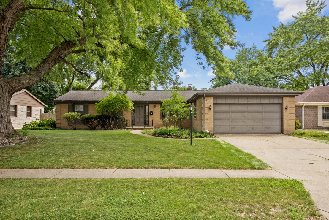 Photo of 1441 Maple Lane