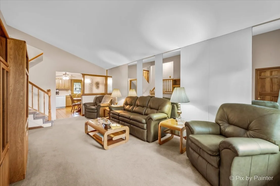 Photo of 24 W Devon Avenue
