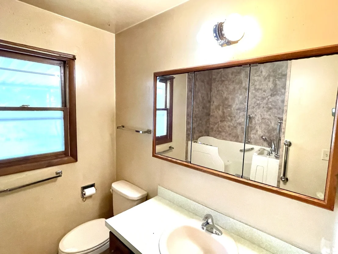 Photo of 873 Hermitage Drive
