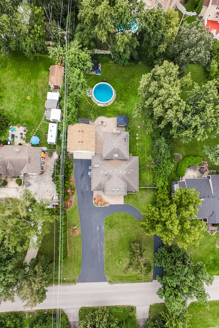 Photo of 17W041 Deerpath Road