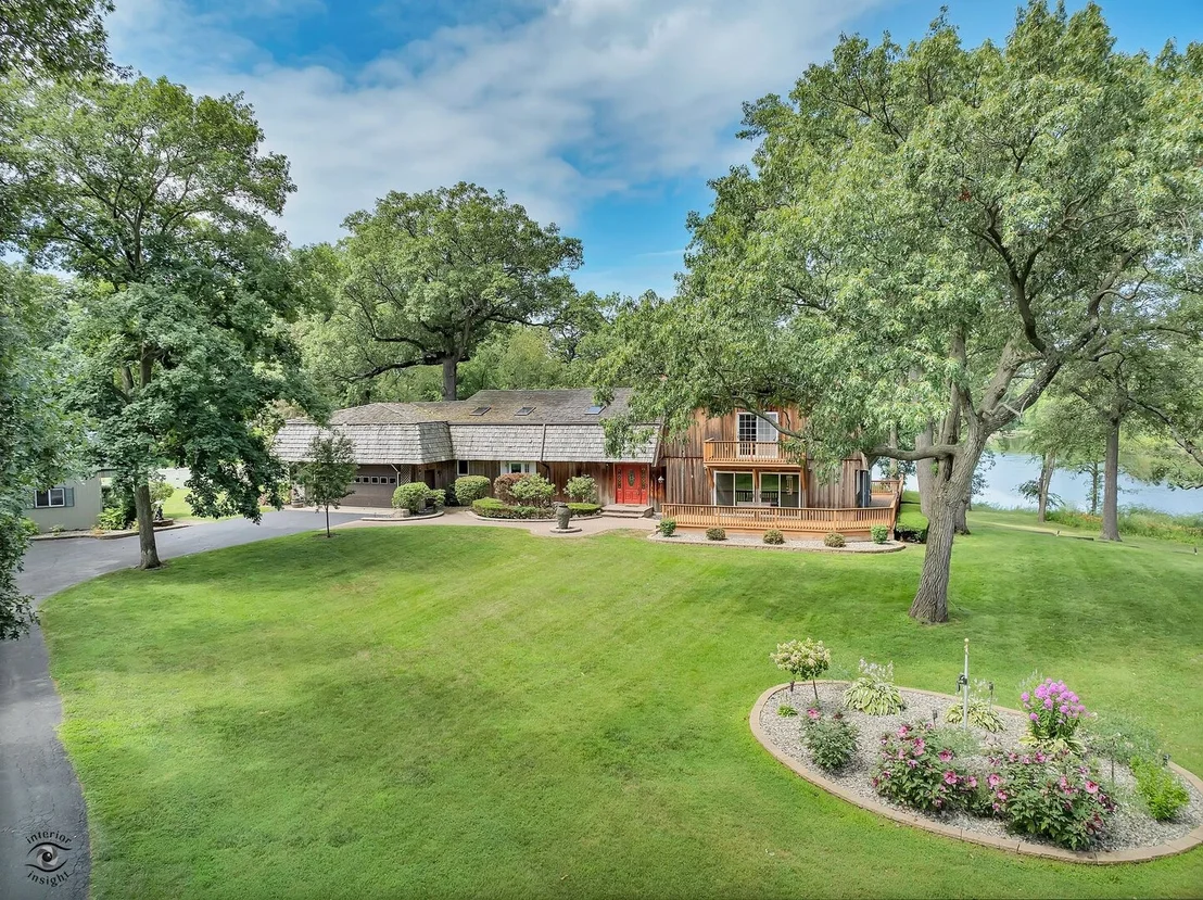 Photo of 864 Ash Drive