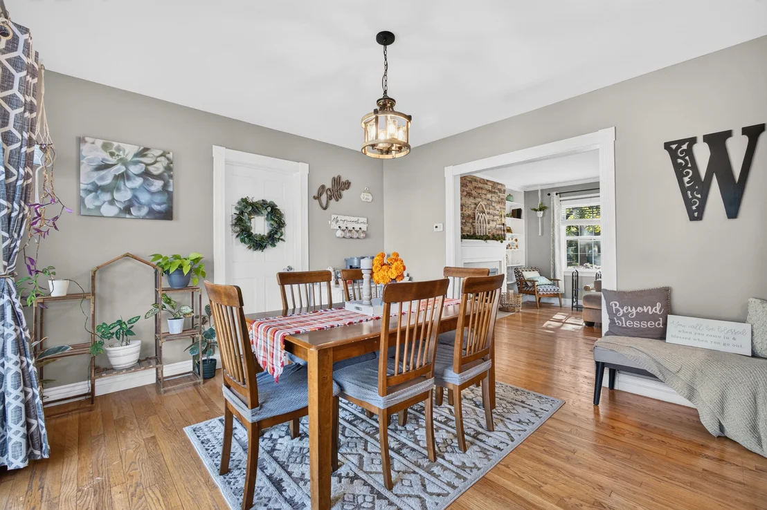 Photo of 345 Rolfe Road