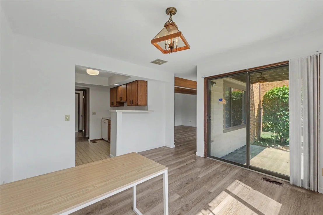 Photo of Unit 2142 at 2142 Harbortown Circle